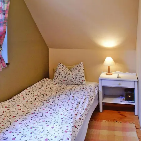 Home, Σπίτι διακοπών Golubie
